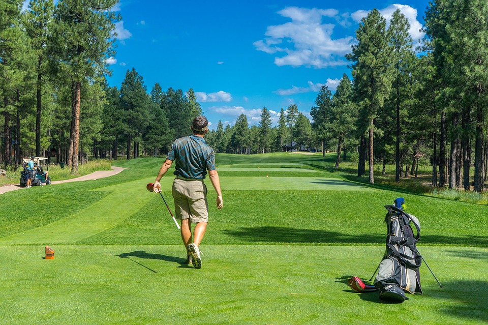 golfer playing golf